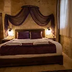 Tafana Cave & Stone 4*