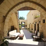 Tafana Cave & Stone 4*