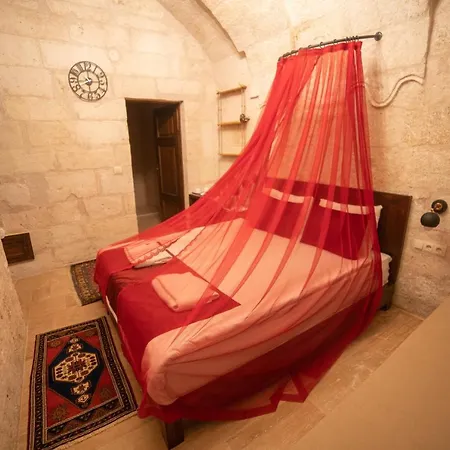 Tafana Cave & Stone