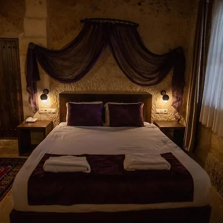 فندق مبيت وإفطار Tafana Cave & Stone 4*