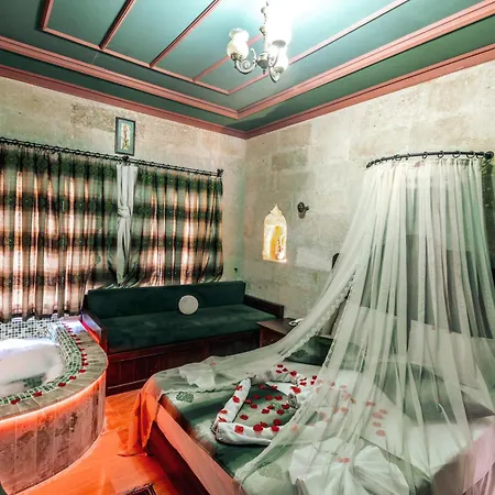 Tafana Cave & Stone 住宿加早餐酒店 于尔居普