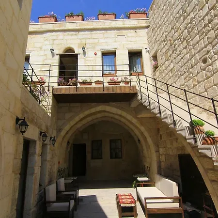 Tafana Cave & Stone 住宿加早餐酒店 于尔居普