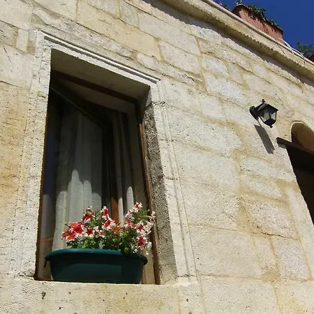 Tafana Cave & Stone 4* 于尔居普