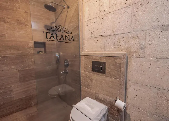 Tafana Cave & Stone B&B 어굽