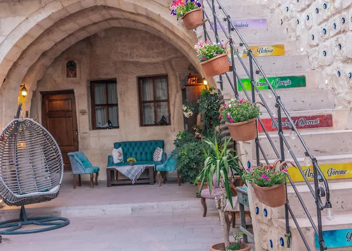 Tafana Cave & Stone Bed & Breakfast