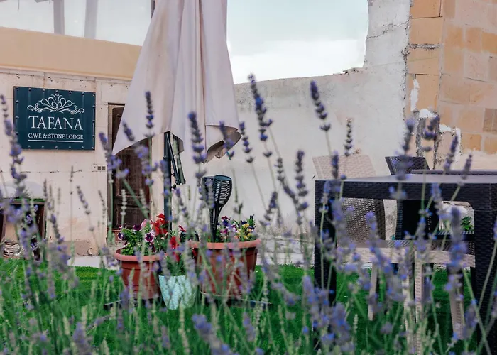 Tafana Cave & Stone Bed & Breakfast 4*