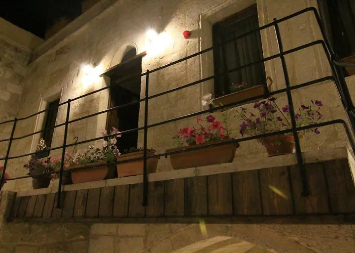 Tafana Cave & Stone Bed & Breakfast